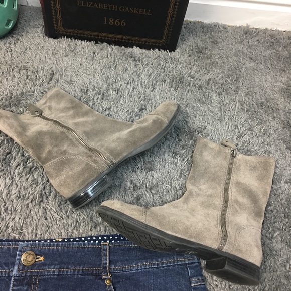 Michele D Gray Suede Boots Size 7 - Picture 2 of 5
